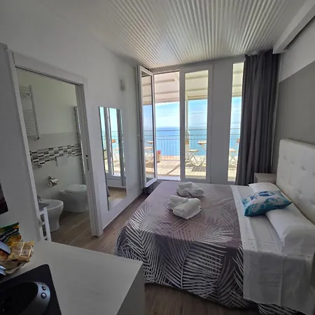 Suite Torre Azzurra B&B - Rooftop Sea View Follonica Exterior photo