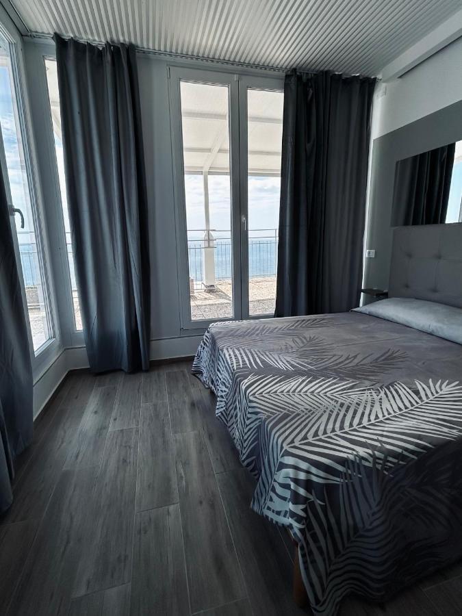 Suite Torre Azzurra B&B - Rooftop Sea View Follonica