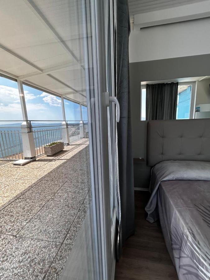 Suite Torre Azzurra B&B - Rooftop Sea View Bed & Breakfast