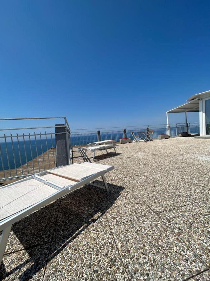 Suite Torre Azzurra B&B - Rooftop Sea View Bed & Breakfast