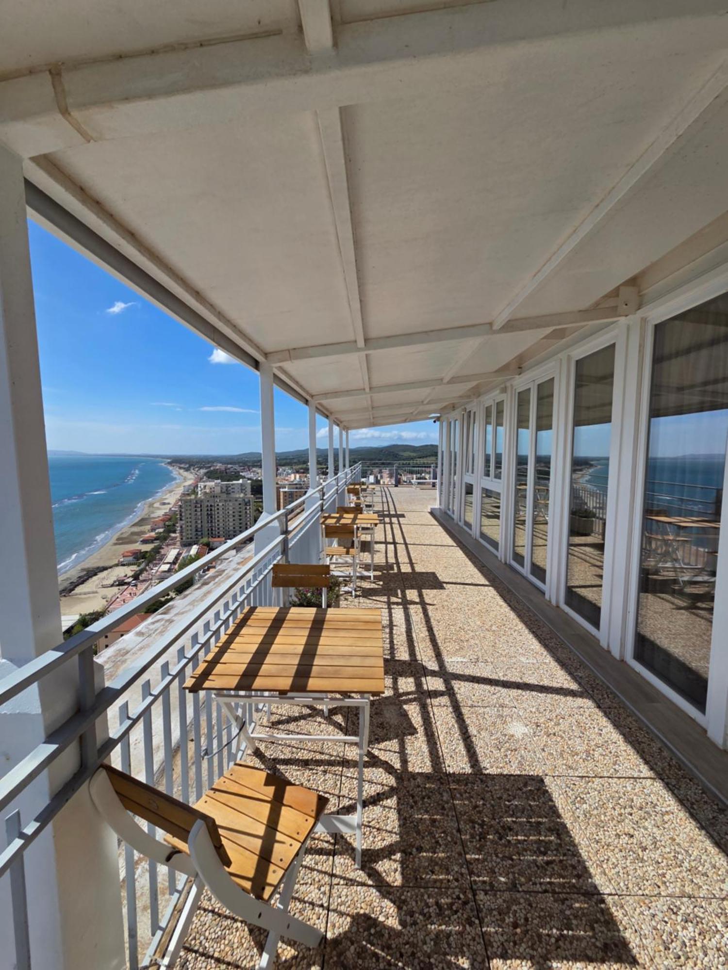 Torre Azzurra - Rooftop Sea View Follonica